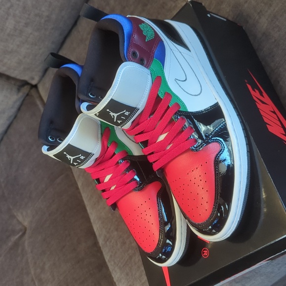 SE Black White Multi-Color Jordan 1 Mid - Picture 2 of 8